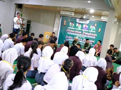 UMI Zikir-Doa Bersama Bareng Siswa SMAN 16 dan SMAN 21 Makassar