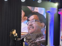 Rano Karno Hadir HUT Perindo, Angela: Politik dan Persahabatan Jalan Bareng