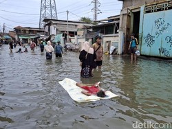 6 RT di Jakut Tergenang Rob, Ketinggian Air Capai 90 Cm