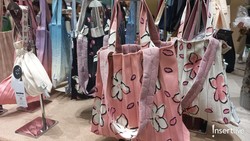 Mengenal Tas Unik Ramah Lingkungan yang Dibuat dari Daur Ulang Botol Plastik