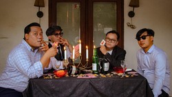 Lirik Lagu Agitasi - MANIPOL