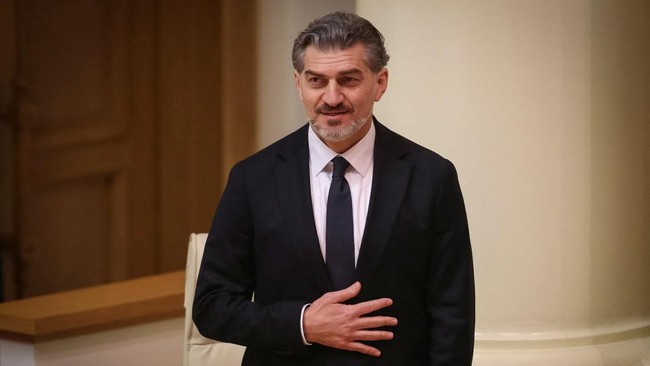 Mantan penyerang klub Manchester City, Mikheil Kavelashvili, terpilih menjadi Presiden Georgia usai memenangkan pemilihan kontroversial di dewan elektoral.