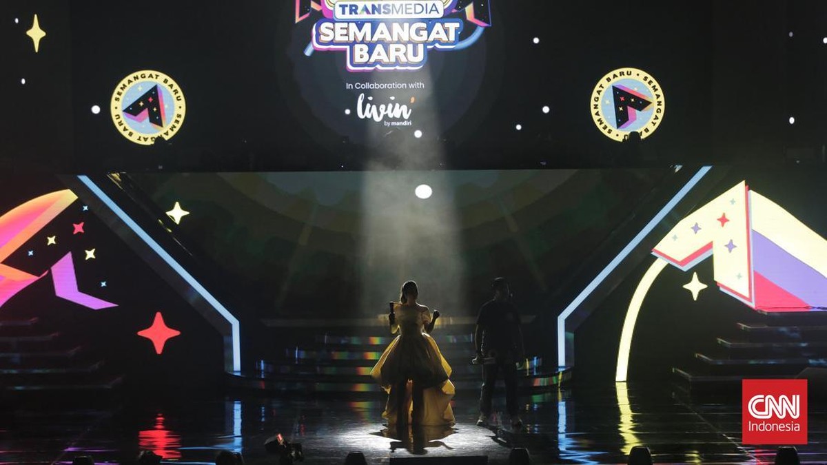 FOTO: Angan Raisa dan Isyana Sarasvati dalam HUT Transmedia 23 Day 1