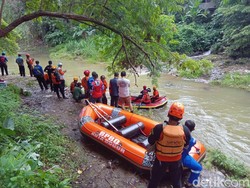 Bocah 2 Tahun Hanyut di Kali Ciliwung Bogor Ditemukan Tewas