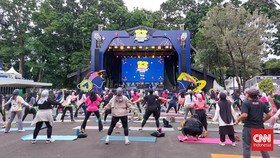 Pengunjung Antusias Ikut Pound Fit di HUT Transmedia 23 Day 2