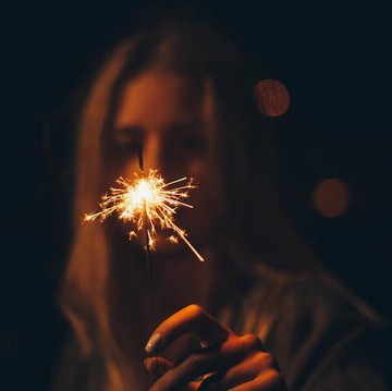 Tak Suka Keramaian, Ini 5 Trik Merayakan Tahun Baru untuk Introvert