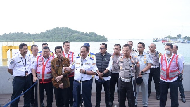 Jasa Raharja, Kementerian Perhubungan, dan Korlantas Polri meninjau kesiapan Pelabuhan Merak dan Bakauheni, Lampung jelang Natal 2024 dan Tahun Baru 2025.