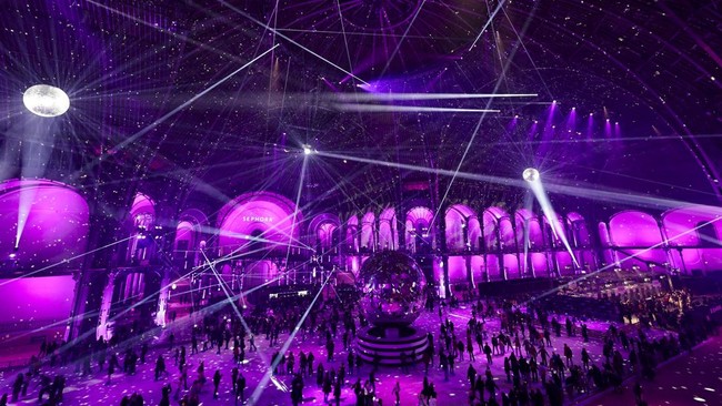 FOTO: Grand Palais des Glaces, Gelanggang Es Indoor Terbesar di Dunia