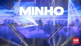 FOTO: Minho SHINee Guncang Panggung HUT Transmedia dan Janji Kembali