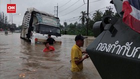 VIDEO: Banjir Landa Thailand Selatan, Jalan Raya Terputus