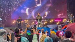 Penampilan Spektakuler Ungu Meriahkan HUT Transmedia ke-23 Hari Kedua