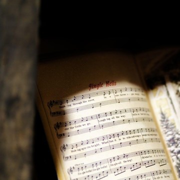 4 Fakta Unik di Balik Lagu Jingle Bells, Benarkan Sebenarnya Bukan Lagu untuk Natal?