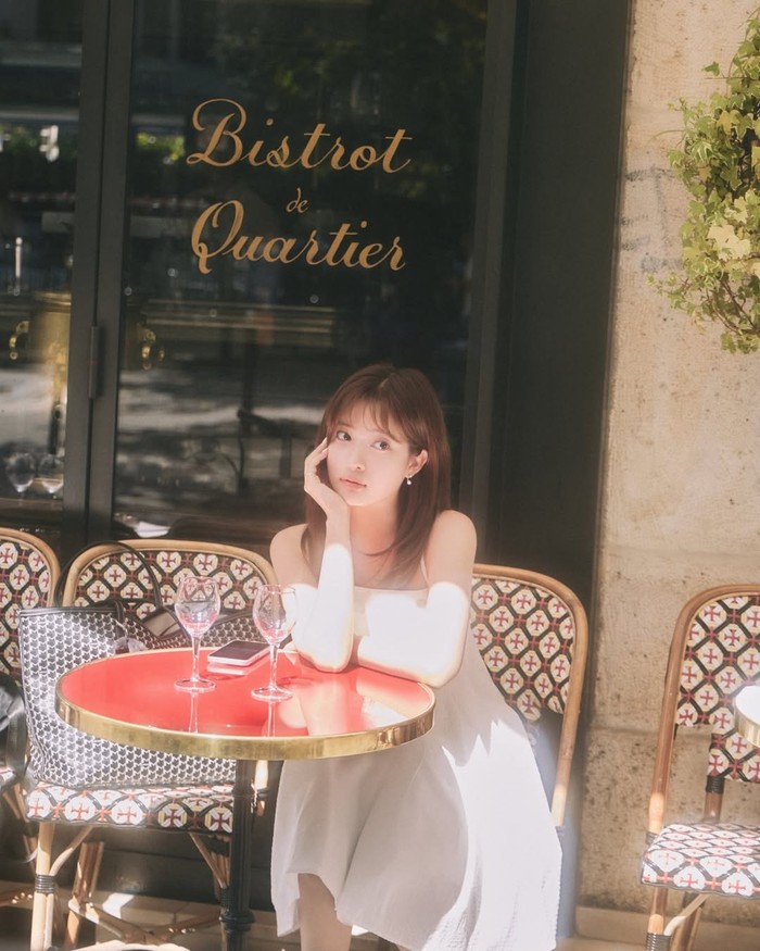 Aktris yang berkarir di bawah naungan BPM Entertainment tersebut juga telah menyelesaikan pendidikan di Hankuk University dengan mengambil studi Sastra dan Bahasa Mandarin, Beauties./ Foto: instagram.com/soominn_jo