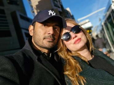 img-title Selamat! Istri Ario Bayu Lahirkan Anak Kedua