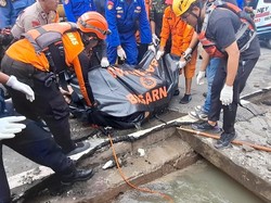 Dramatis! Begini Momen Evakuasi Pejalan Kaki Tewas di Gorong-gorong Sedayu