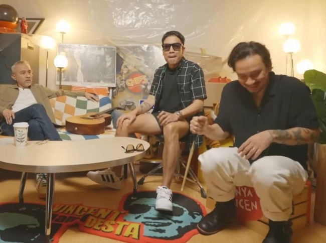 Reaksi Desta Saat Diminta Pindah Agama oleh Lukman Sardi