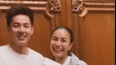 img-title Nikita Mirzani Bongkar Sifat Asli Matthew Gilbert Sang Pacar Berondong