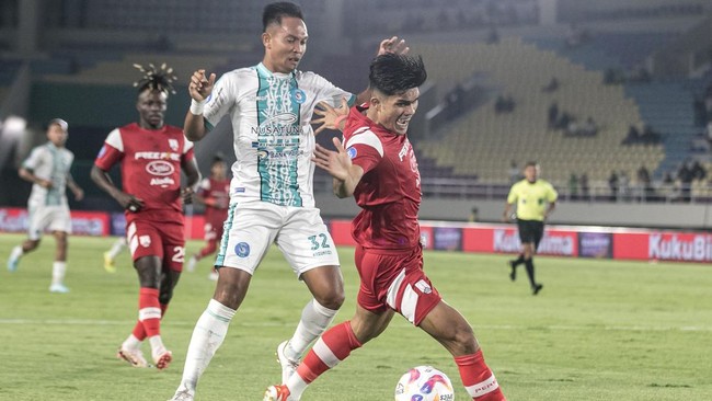 Persis Solo harus puas bermain imbang 1-1 lawan PSBS Biak pada lanjutan Liga 1 yang diwarnai kartu merah Ramadhan Sananta di Stadion Manahan, Surakarta.