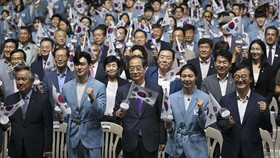 FOTO: Sosok Presiden Sementara Korea Selatan Han Duck Soo