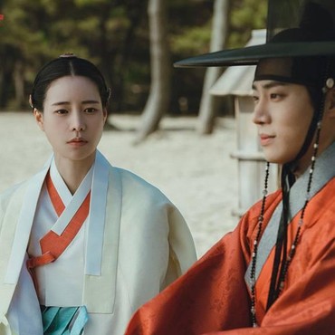 Adegan Lim Ji Yeon dan Choi Yeong Woo di 'The Tale of Lady Ok' Bikin Syok