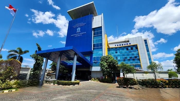 UT Jakarta Memiliki Jenis Ujian Yang Fleksibel Seperti THE dan Ujian Online Remote Proctoring (UORP). Kedua Jenis Ujian Dapat Diakses Mahasiswa Dari Mana Saja.