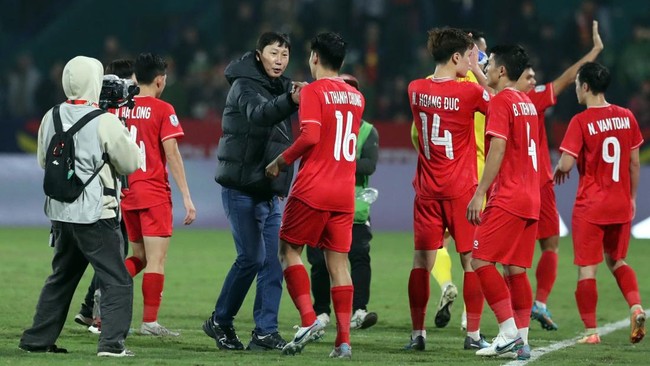 Pelatih timnas Vietnam Kim Sang Sik minta maaf karena hanya bisa menang atas Timnas Indonesia 1-0 pada laga Grup B Piala AFF 2024.