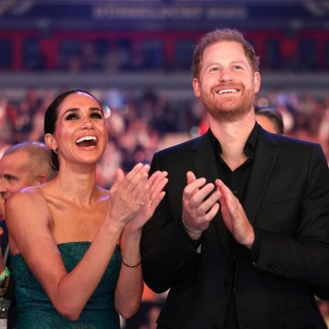 Pangeran Harry dan Meghan Markle Rilis Kartu Natal 2024, Foto Keluarganya Bikin Heboh!