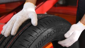 Bridgestone Ingatkan Pentingnya Perawatan Ban Jelang Libur Nataru 2024