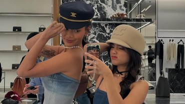 img-title Tanggapan Erika Carlina soal Tak Sengaja Perlihatkan Fuji Ngevape