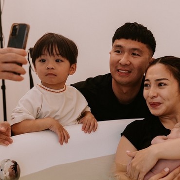 Potret Nikita Willy Nonton NBA Sepekan Usai Melahirkan Anak ke-2