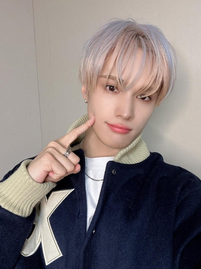Jay Steven Kapossy atau lebih dikenal dengan nama panggung Jay Chang lahir pada 8 Maret 2001. Berdasarkan tanggal lahirnya tersebut, ia merupakan pemilik zodiak Pisces serta shio Ular./ Foto: x.com/jchang63