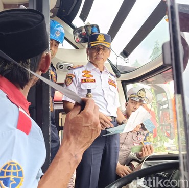 Bolehkah Dishub Menilang Kendaraan? Ini Aturannya