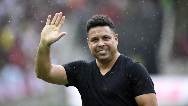 Legenda sepak bola Brasil, Ronaldo Nazario, maju sebagai calon presiden Asosiasi Sepak Bola Brasil (CBF).