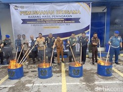 Bea Cukai Sumbagtim Musnahkan Barang Ilegal, Termasuk Miras dari Singapura
