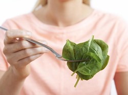 5 Manfaat Rutin Makan Bayam, Bagus Buat Mata hingga Otak