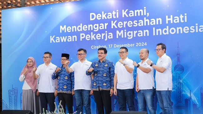 Kesadaran akan jaminan sosial dinilai masih perlu ditanamkan kepada para calon pahlawan devisa negara di Cirebon, Jawa Tengah sebagai salah satu kota asal PMI.