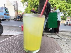 Es Tape Bakung Krucuk, Minuman Segar di Perbatasan Cirebon