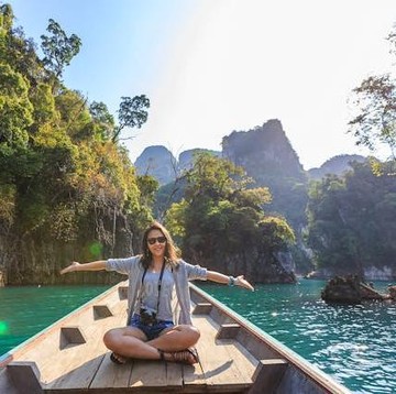 6 Tips Aman dan Nyaman Berlibur di Musim Hujan