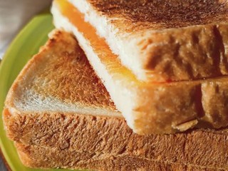 Sarapan Roti Panggang Tiap Hari? Ini Cara Pilih Toaster yang Nggak Bikin Nyesel