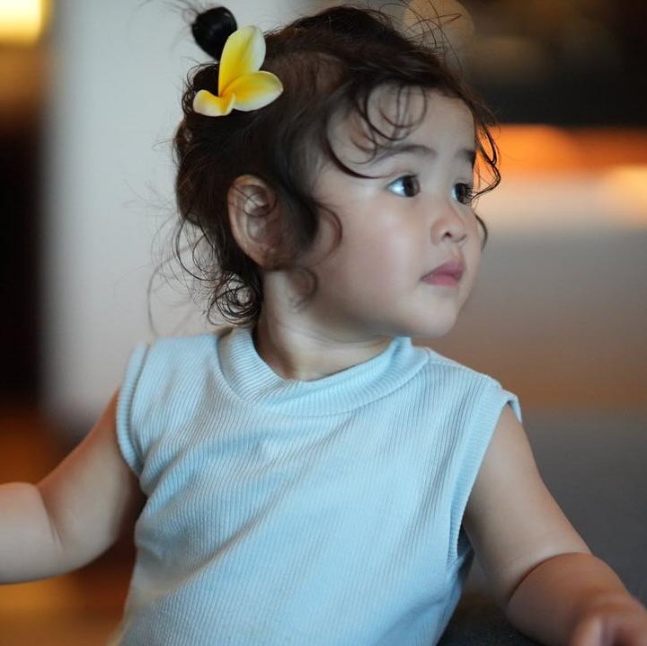 <p>Banyak netizen yang dibuat gemas dengan perkataan Dunia ini, Bunda. "Lucu banget sih Kakak Dunia," ujar seorang netizen. "Kocak banget ih, gemas deh si kakak," ujar netizen lainnya. (Foto: Instagram: @marcello_tahitoe)</p>