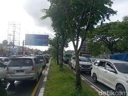 Jalan Perintis Kemerdekaan-Urip Sumoharjo Makassar Sudah 6 Jam Macet Parah