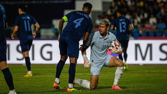 Striker timnas Kamboja Nick Taylor membantah kiper Vireak Dara terlibat pengaturan skor di Piala AFF 2024 menyusul insiden dua gol aneh melawan Singapura.