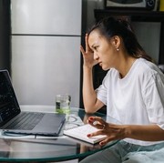 Mengapa Kita Mudah Terdistraksi saat Bekerja? Ini Jawabannya!