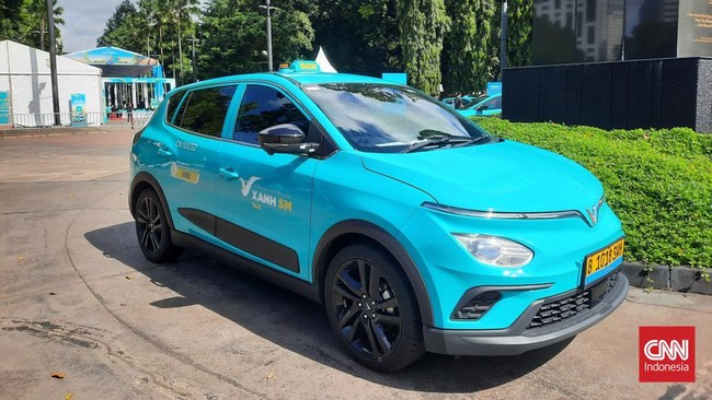 Penyedia layanan taksi online asal Vietnam, Xanh SM, beroperasi di Indonesia menggunakan mobil listrik Vinfast e34.