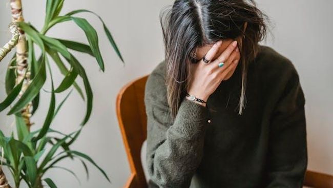 8 Cara Menenangkan Pikiran saat Situasi Bikin Stres