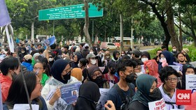 Massa Tolak PPN 12 Persen Sampaikan Surat Keberatan ke Setneg