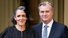 Christopher Nolan dan Emma Thomas Terima Gelar Kebangsawanan Inggris