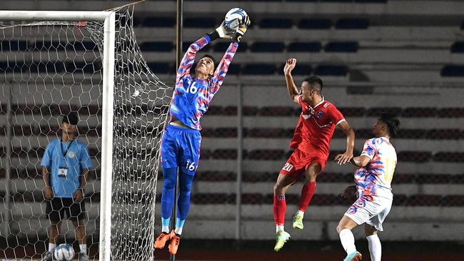 Kiper timnas Filipina Patrick Deyto mengakui antisipasi bola mati menjadi kelemahan The Azkals sebelum melawan Timnas Indonesia.