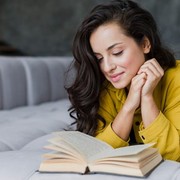 Top 5 List: Rekomendasi Novel Romantis dengan Rating Tinggi untuk Hiburan di Akhir Pekan