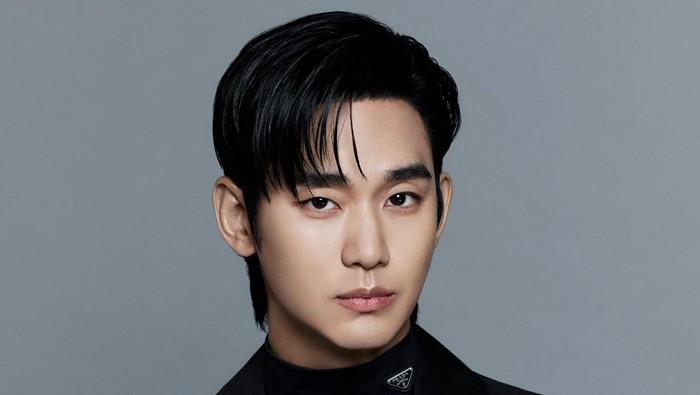 Aktor Korea Kim Soo Hyun Resmi Jadi Brand Ambassador Baru Prada, Simak Potretnya!